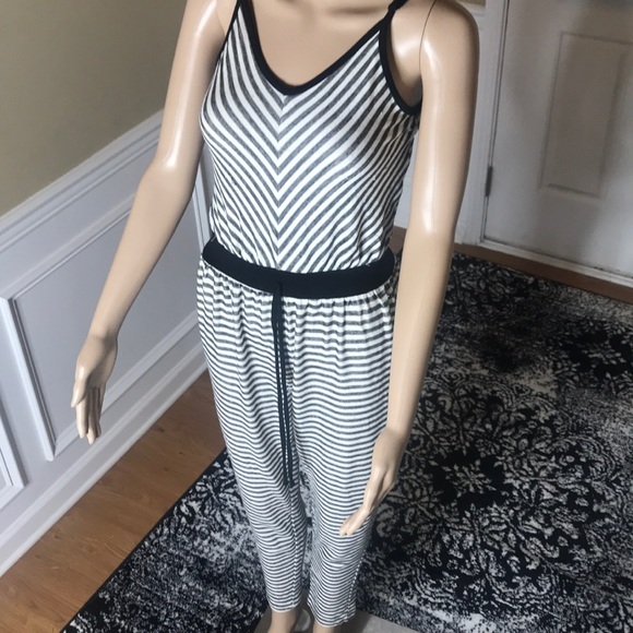 Striped Romper Gray and White Size Small - Picture 3 of 6